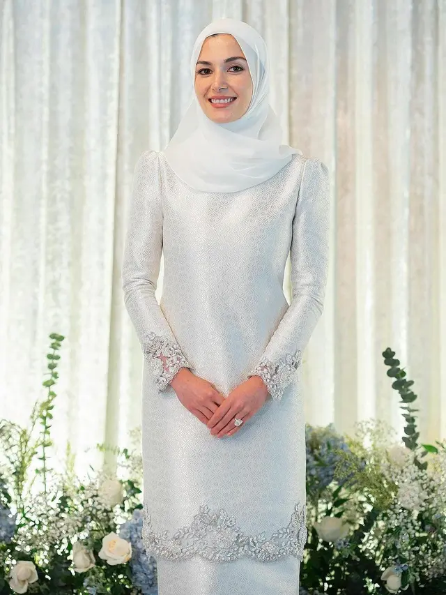 6 Potret Anisha Isa Gelar Pengajian Jelang Menikah dengan Pangeran Abdul Mateen