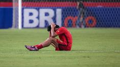 Persija Jakarta kembali menuai hasil imbang saat bermain sama kuat 1-1 menghadapi tamunya Barito Putera pada laga pekan ke-15 BRI Liga 1 2023/2024 di Stadion Patriot Candrabhaga, Bekasi, Sabtu (7/10/2023) malam WIB. Macan Kemayoran unggul terlebih dahulu lewat gol Ryo Matsumura saat laga berjalan 29 menit. Barito Putera baru mampu menyamakan skor 1-1 pada menit ke-68 melalui aksi sundulan kepala Renan Alves. Hasil ini menjadi kali kedelapan Persija meraih hasil imbang dan ketiga beruntun dalam tiga laga terakhir yang menjadikan Persija layak dijuluki tim spesialis imbang. (Bola.com/Bagaskara Lazuardi)