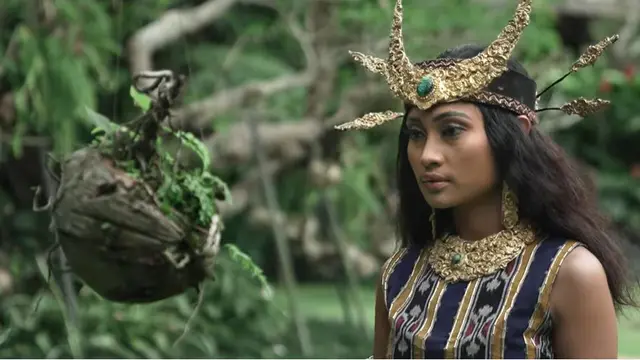 7 Potret Novia Bachmid di Video Musik Wonderland Indonesia, Tampil Memesona