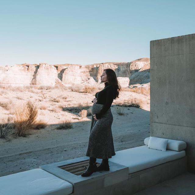6 Potret Nikita Willy Pamer Baby Bump Selama Babymoon, Dikabarkan Lahiran di Amerika