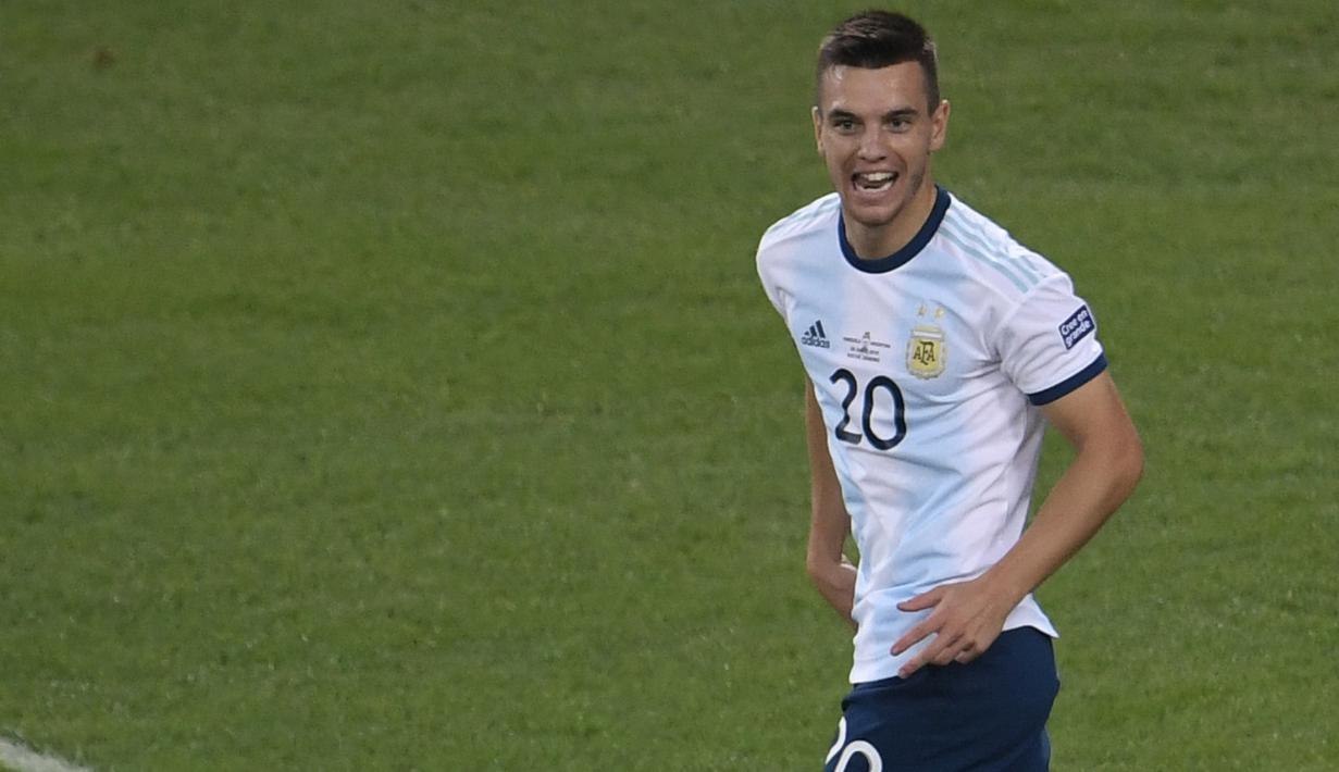 5. Giovani Lo Celso - Pemain berusia 23 tahun itu telah menunjukkan penampilan yang memukau bersama Real Betis. Gelandang yang bisa mencetak gol dan menciptakan peluang ini memiliki kriteria seperti Lionel Messi. (AFP/Mauro Pimentel)