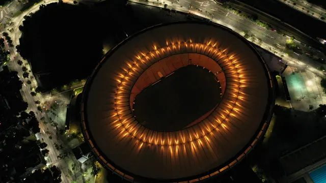 Stadion Maracana Diterangi Cahaya Keemasan Lepas Kepergian Pele