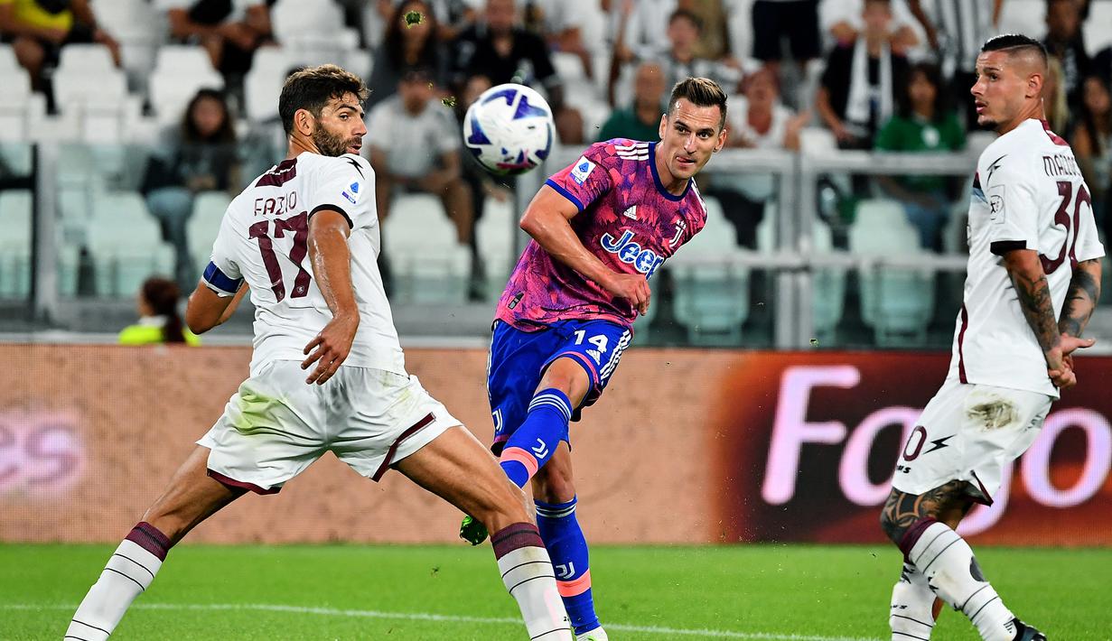 Di awal babak kedua Juventus memasukkan Arkadiusz Milik menggantikan Moise Kean untuk lebih mempertajam lini serang Si Nyonya Tua. (AFP/Isabella Bonotto)