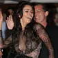 Setelah bertemu di acara Cannes dua tahun lalu, Antonio Banderas dikabarkan sempat berlibur dua hari di Spanyol bareng Mallika Sherawat.