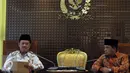 Pimpinan Komisi Yudisial (KY) Aidul Fitriciada Azhari saat bertemu Ketua DPR Ade Komarudin (kanan) di Kompleks DPR, Senayan, Jakarta, Kamis (30/6). (Liputan6.com/Johan Tallo)