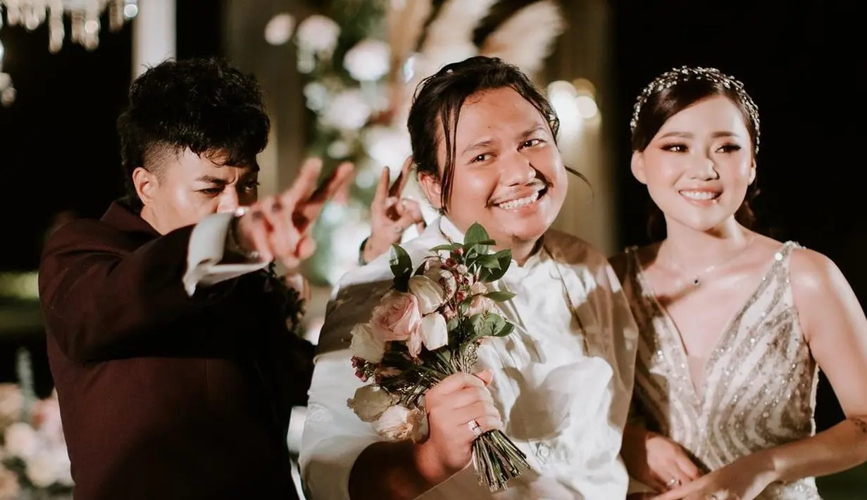 (Instagram/keanuagl)