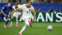 Dalam laga tersebut, Kane berhasil mencetak dua gol untuk The Three Lions. Gol pertamanya dicetak melalui tendangan penalti pada menit ke-12 melalui eksekusi tendangan penalti. (AFP/Paul Ellis)