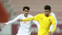 Khuwailid Mustafa (kanan) pemain asal Indonesia yang kini merumput di Liga Qatar. (Gatot Susetyo/Bola.com)
