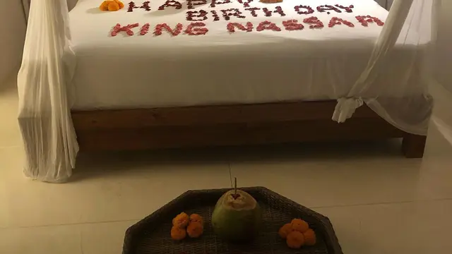 Genap 33 Tahun, Ini 6 Momen Kejutan Ulang Tahun Nassar Dapat Kue Unik di Bali