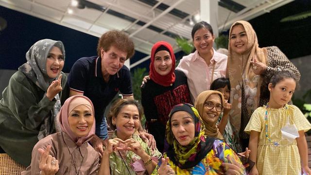 Perayaan ulang tahun Camelia Malik ke-67 (Foto: Instagram @yatioctaviapangky)
