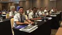 Ikuti Kursus Lisensi C AFC, Ahmad Bustomi Merasa Sekolah Lagi
