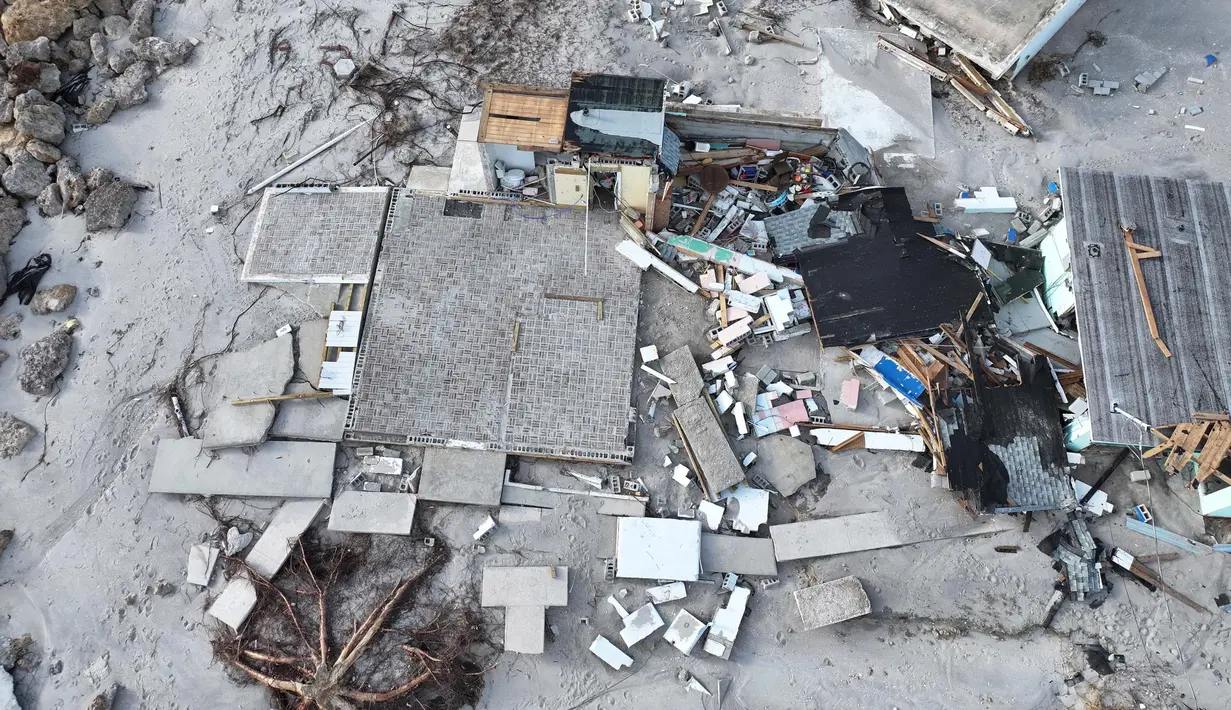 Badai Milton menyebabkan kerusakan dan banjir di seluruh Florida Tengah. (Joe Raedle/Getty Images North America/Getty Images via AFP)
