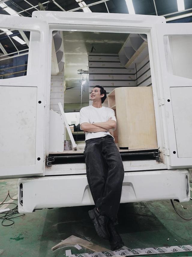 6 Potret Camper Van Rey Mbayang yang Dibuat untuk Dinda Hauw, Siap Traveling Bareng
