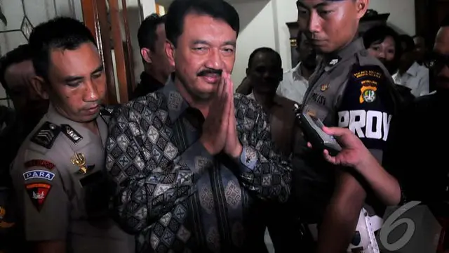 Nasib calon Kapolri Budi Gunawan masih menggantung setelah Presiden Jokowi menunda pelantikan jenderal bintang 3 itu.