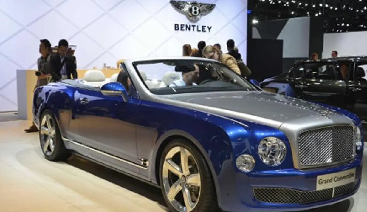 Dilansir worldcarfans, Bentley mengatakan baru akan memperkenalkan Mulsanne facelift baru akan diperkenalkan pada 2016, pada ajang Geneva Motor Show 2016. Uniknya mobil mewah dapat menggukana mode tanpa atap. (o.aolcdn.com) 
