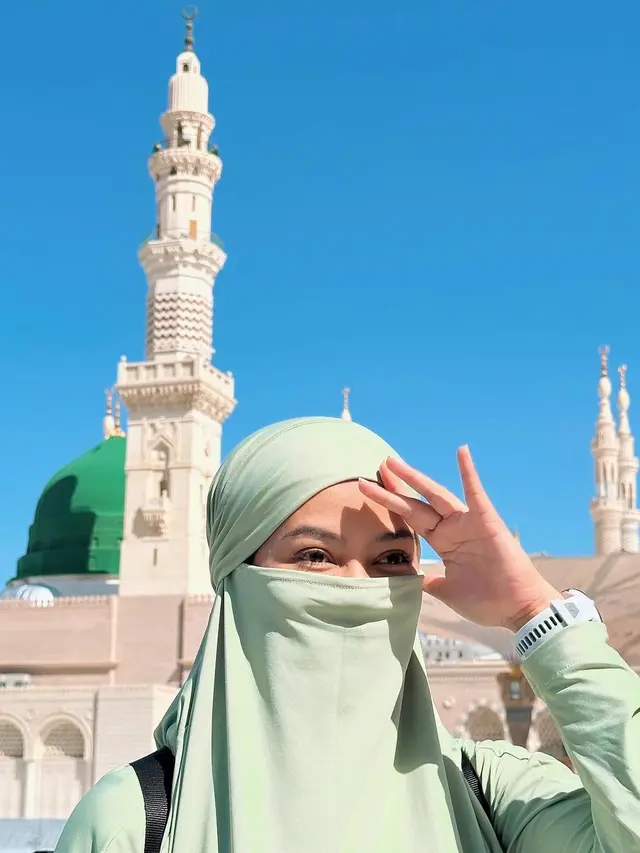 8 Potret Yura Yunita Jalani Umroh di Ramadhan 2024, Tampil Bercadar