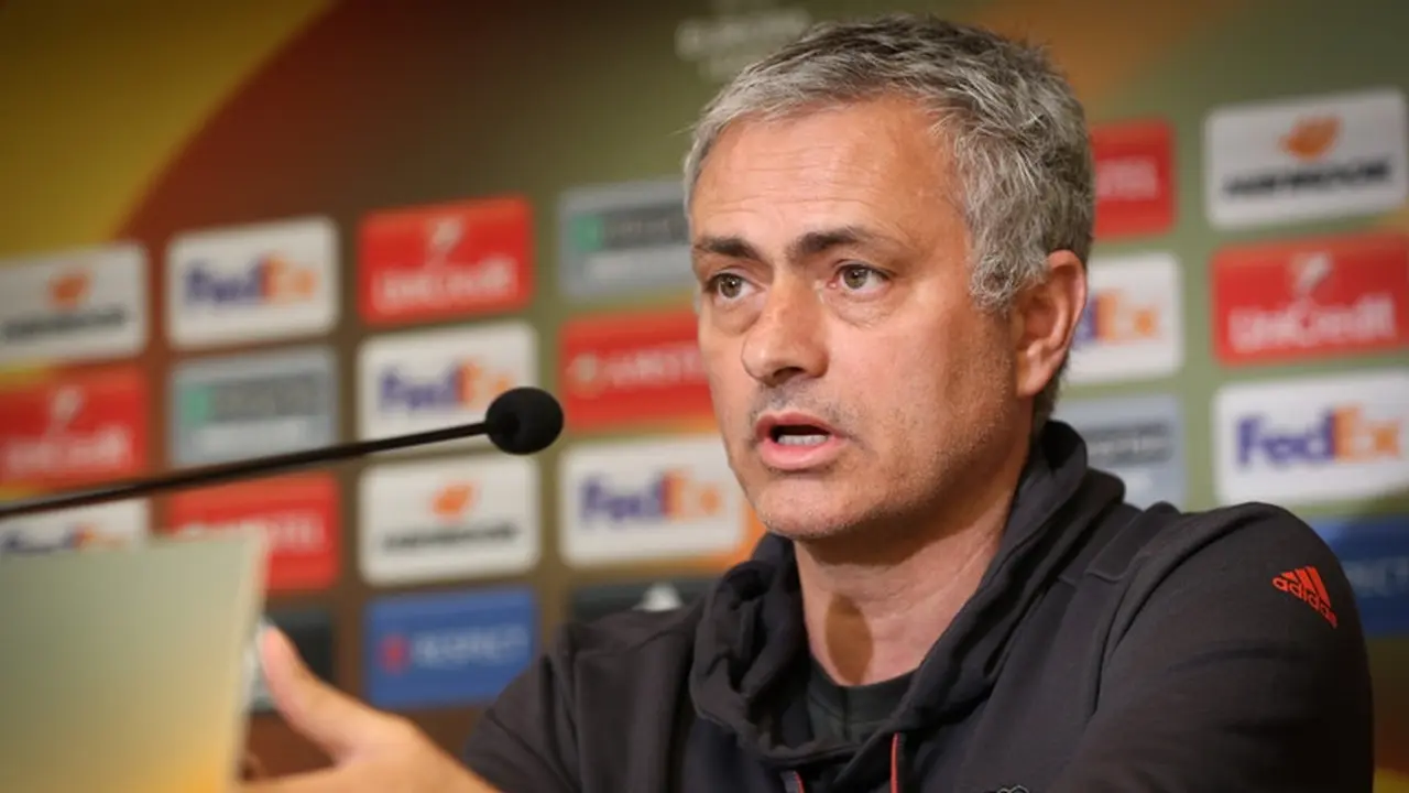 Ibrahimovic Cedera, Mourinho: MU dalam Masalah Besar