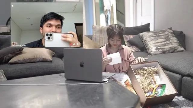 6 Momen Fuji Unboxing Oleh-Oleh Turki dari Thariq Halilintar, Bikin Senyum