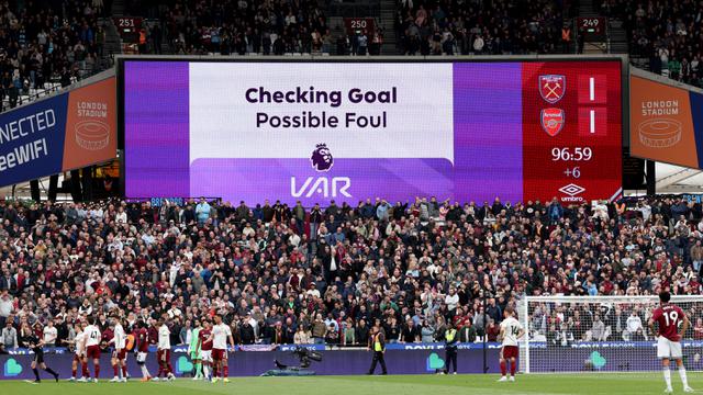 Foto: Drama VAR di Laga West Ham vs Arsenal, Leandro Trossard jadi Pahlawan Kemenangan