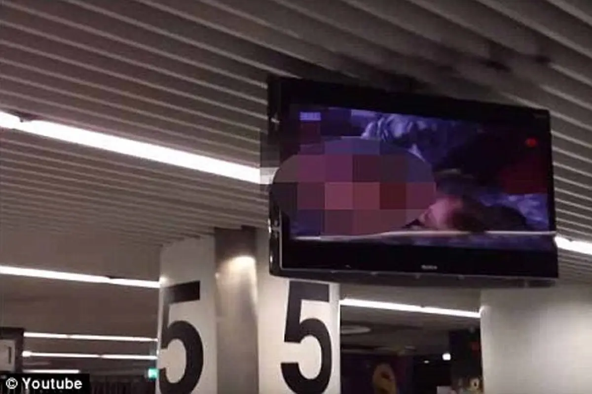 Penumpang Diperlihatkan Film Porno di Area Bagasi Bandara Lisbon