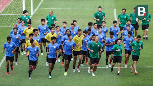 Foto: Shin Tae-yong Buka Hari Pertama TC Timnas Indonesia U-19 dengan Latihan Fisik, Disambangi Juga oleh Ketum PSSI dan Kemenpora