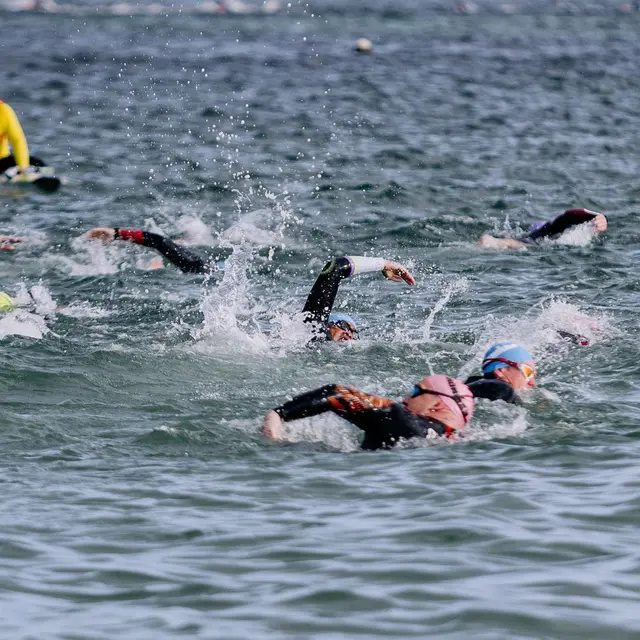 10 Potret Ditto Percussion Ikut Ironman Triathlon di Australia, Bangga Banget