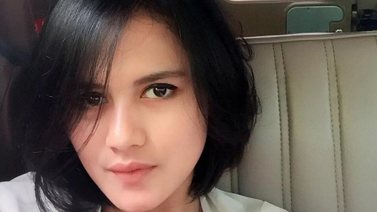 [Bintang] Tak Berseragam, Ini Sederet Potret Cantik Bripda Ismi Aisyah