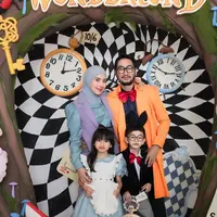 Syahnaz Sadiqah saat Rayakan Ulang Tahun Anak Kembarnya. [@syahnazs]