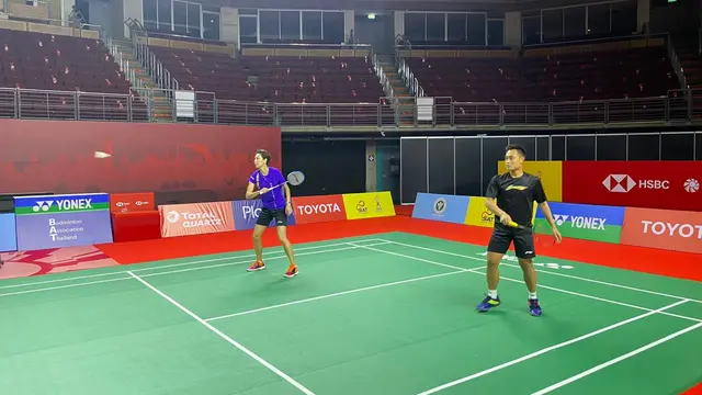 Hafiz Faizal/Gloria Emanuelle Widjaja