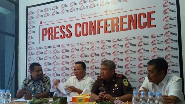 Anti Corruption Committee Sulawesi (ACC Sulawesi) membeberkan hasil audit BPK terkait kegiatan pengadaan alat kesehatan di Kabupaten Pangkep yang menimbulkan kerugian negara miliaran rupiah (Liputan6.com/ Eka Hakim)