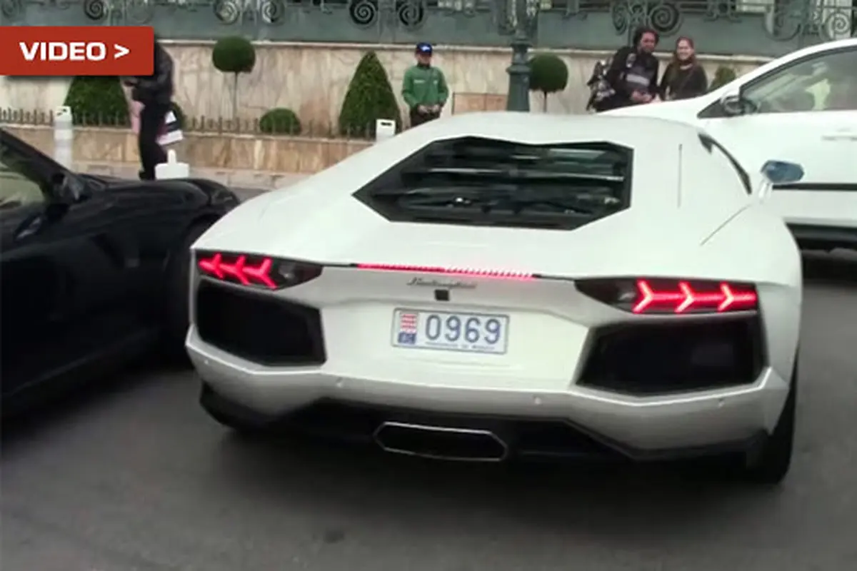 Aksi Petugas Vallet Service Menabrakkan Lamborghini Aventador