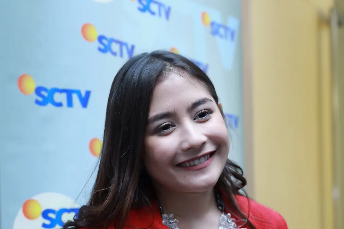 [Bintang] Prilly Latuconsina