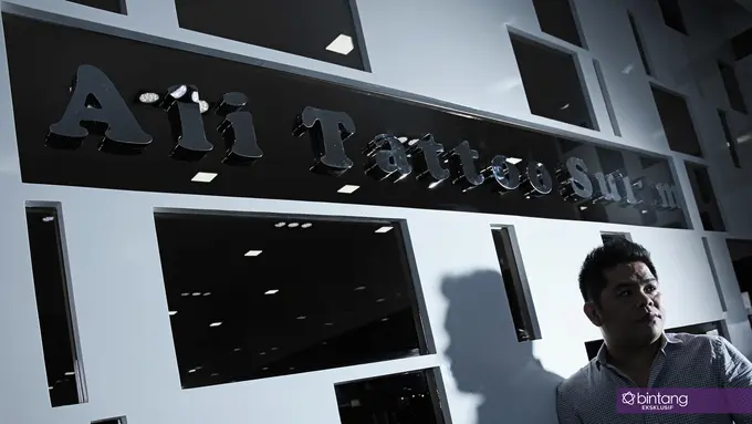 Eksklusif Koh Ali, Sukses Jadi Ahli Tato Sulam