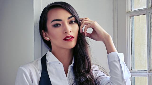 makeup dandan ketus serius sinis marah