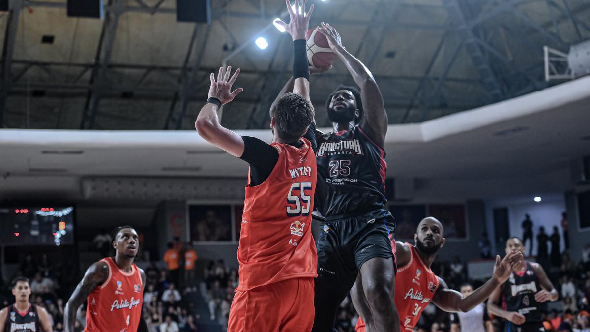 IBL 2026: Menangi Derby Jakarta, Pelita Jaya Masih Mulus 8-0