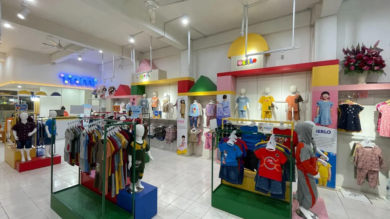 Tanah-Abang Mini (TAMI) salah satu produsen pakaian anak terlengkap di Indonesia, bisa menjadi partner yang tepat dalam memenuhi kebutuhan pakaian anak di momen istimewa. (Liputan6.com)