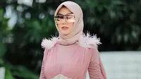 Bella Shofie kenakan hijab (Sumber: Instagram/bellashofie_rigan)