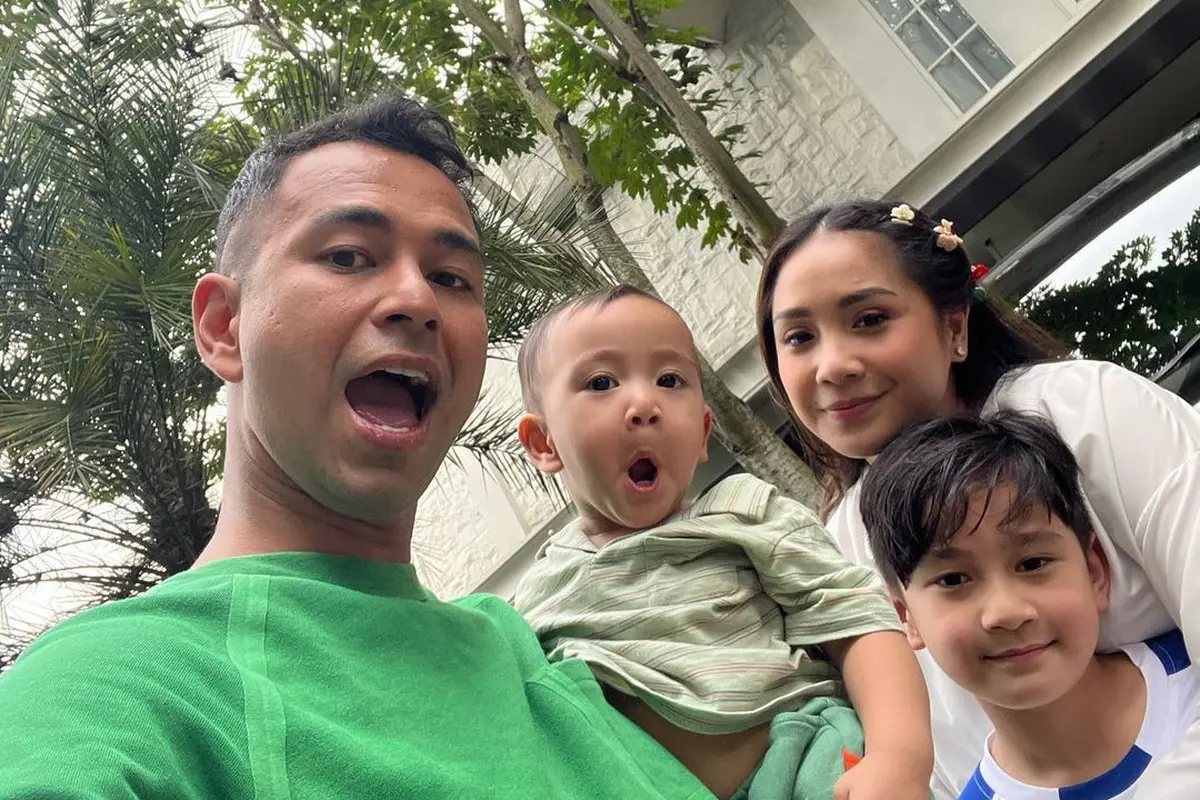 Raffi Ahmad dan Nagita Slavina bersama anak (Instagram/raffinagita1717)
