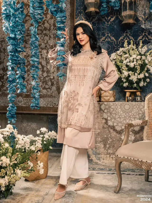 6 Potret Gaya Anggun Artis Lakoni Pemotretan Bertema Lebaran, dari Hana Saraswati hingga Yasmin Napper