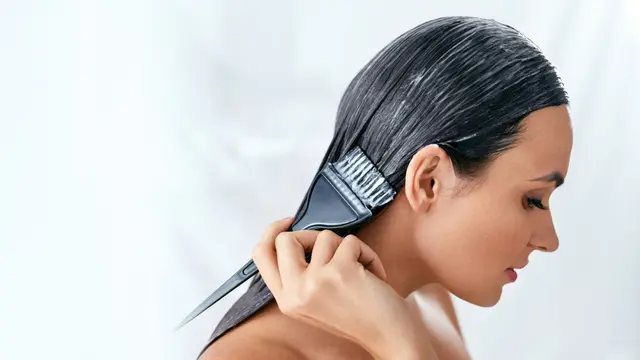 15 Cara Memakai Pewarna Rambut untuk Menutup Uban, Anti Gagal