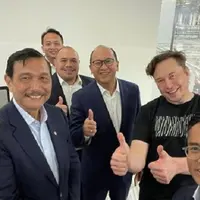 Elon Musk bertemu Luhut Binsar Pandjaitan dan Anindya Bakrie di Austin, Texas, Amerika Serikat (Tangkapan layar Instagram @anindyabakrie)