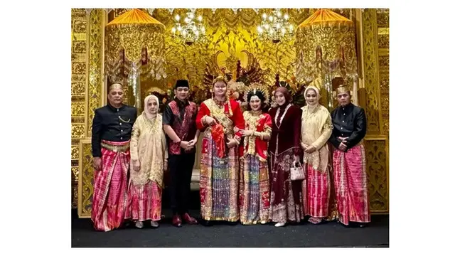 6 Potret Pasha Ungu dan Adelia Kondangan di Palu, Shakiena Azalea Curi Perhatian