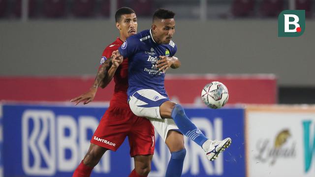 Foto: Gol Marko Simic Bawa Persija Jakarta Ungguli Persib Bandung di Babak Pertama dalam Laga Pekan ke-12 BRI Liga 1