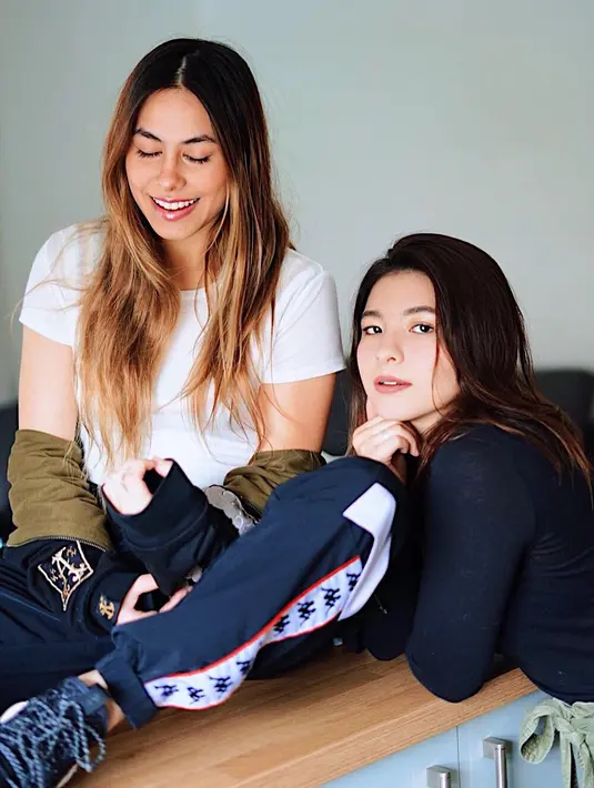 (Instagram/sharazaaa)