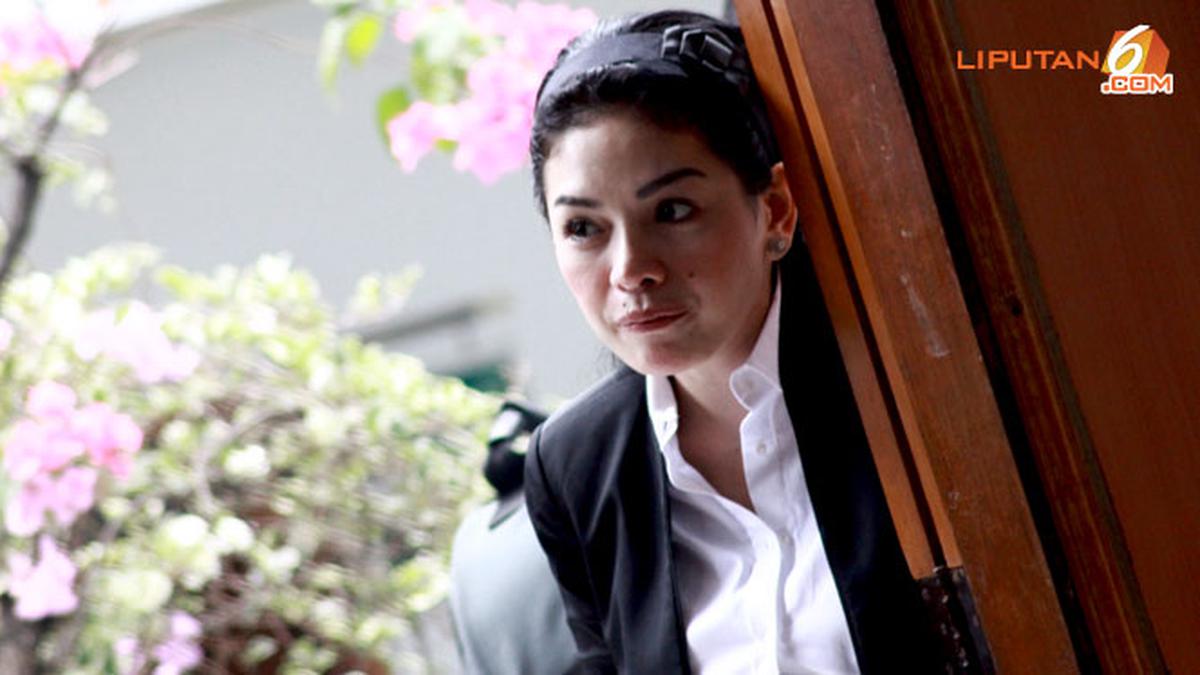 Jadi Model Playboy, Nikita Mirzani Operasi Payudara? - ShowBiz Liputan6.com