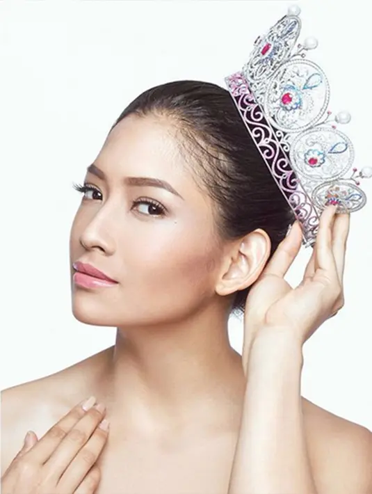 Perempuan yang akrab disapa Anin ini mengunggah foto seksinya yang memamerkan tubuh kepada para followers-nya, Kamis 5 November 2015. (Via Instagram/@anindyakputri)