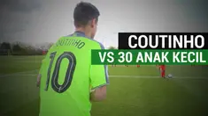 Philippe Coutinho dan Georginio Wijnaldum dapat tantangan ketika menghadapi 30 pemain U-9 Liverpool.