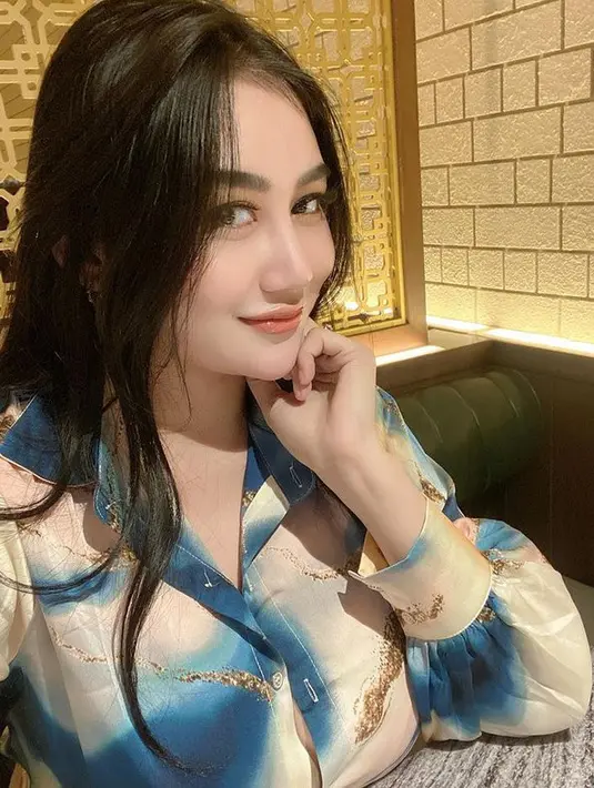 Bicara blak-blakan, Pamela mengaku tak khawatir. Terlebih ternyata sang ibunda juga sudah tahu soal kebiasaannya. (instagram/pamelaaaasafitri)