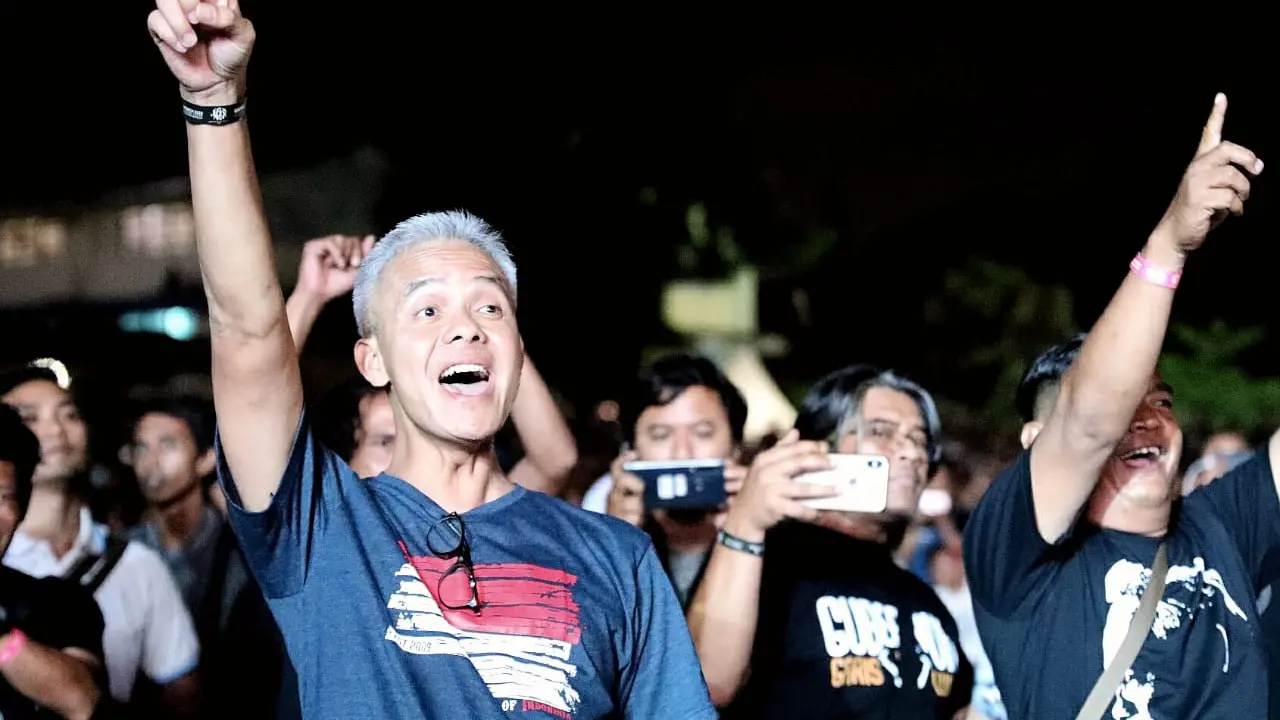 Aksi Gubernur Jateng Saat Konser Whitesnake dan Scorpion Bikin Penonton Salfok