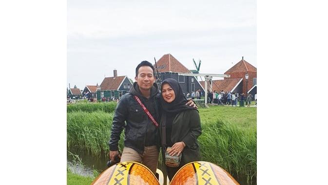 Denny Cagur dan istri (Sumber: Instagram/dennycagur)